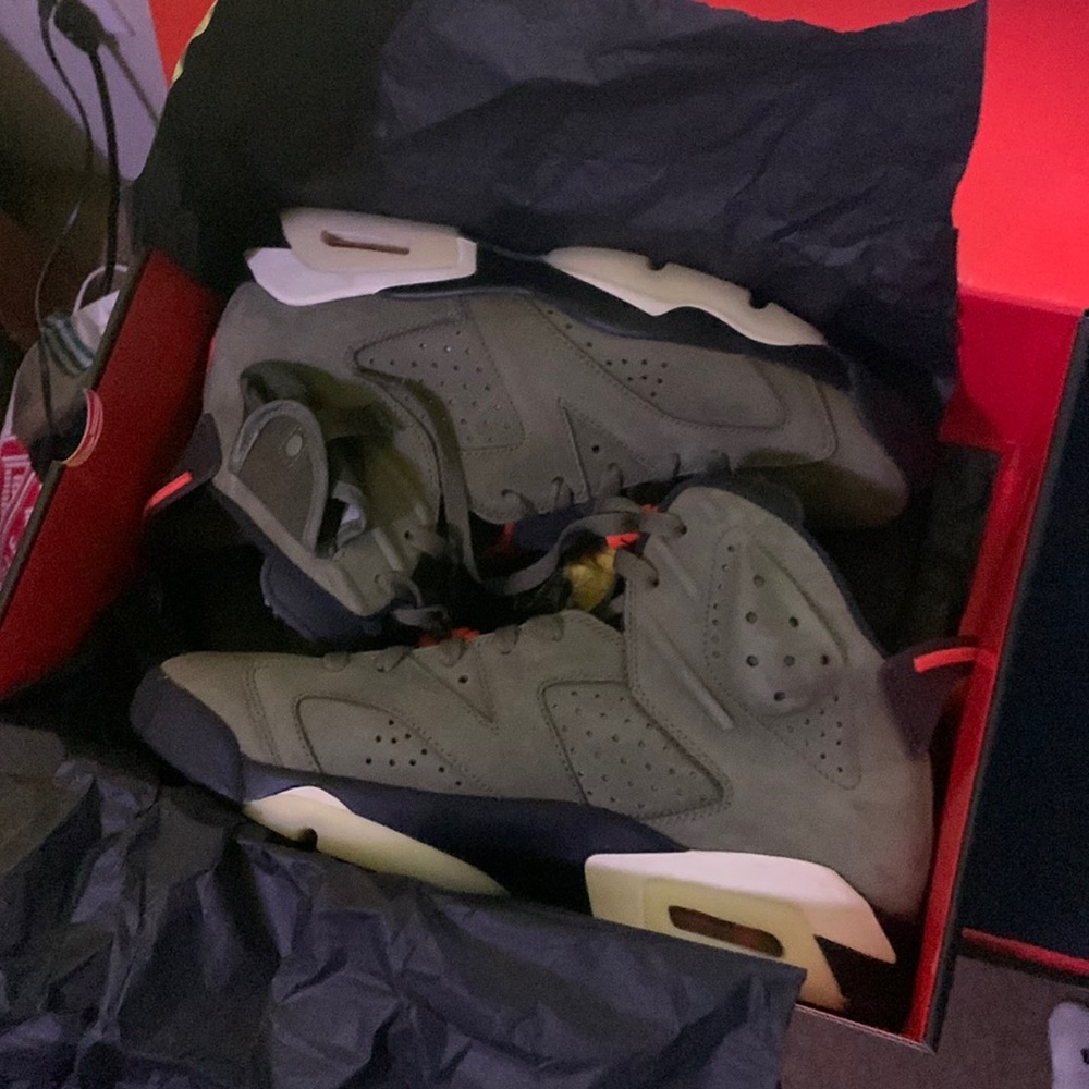 Authentic Jordan 6 Travis Scott